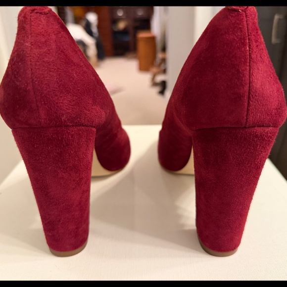 J Crew Gorgeous Burgundy Suede Pumps, Size 8.5 - Picture 3 of 4